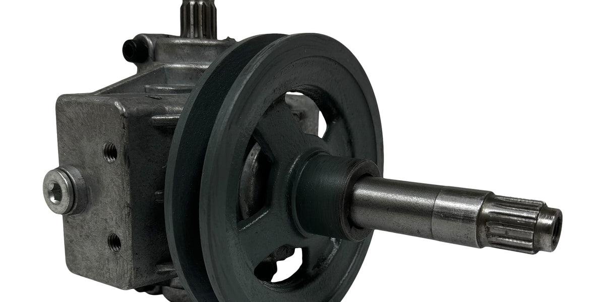 K5617-33102 K5617-33100 Aftermarket Kubota Gearbox — Flip