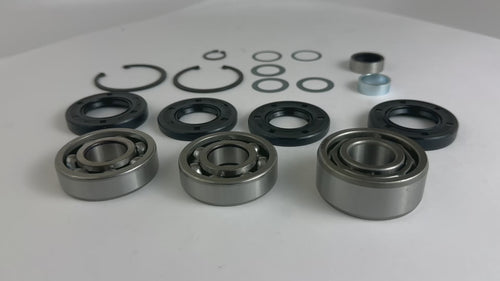 Gearbox Gear Box Rebuild Kit Compatible With Kubota RC72-F20 Replaces 76550-33110 – product video